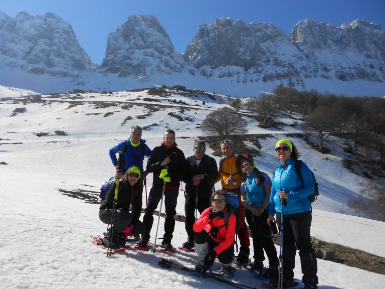 Senderismo con Raquetas de Nieve en los Valles Occidentales